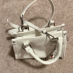 Elegant White Leather Handbag with free chain & squishy attachment